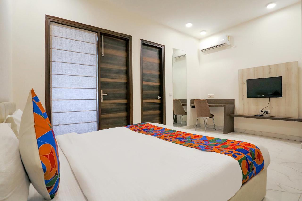 Fabhotel Ab Inn Huda City Center Ґурґаон Екстер'єр фото