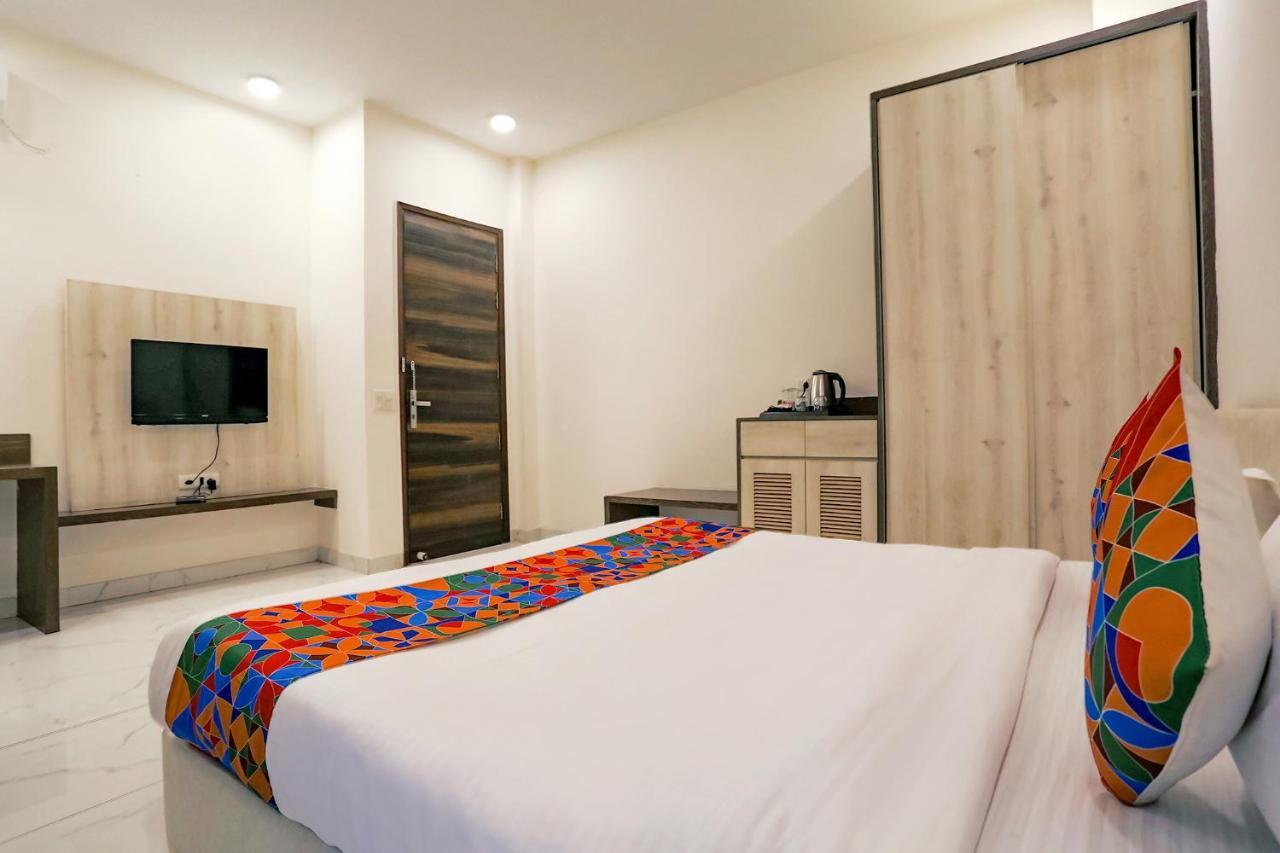 Fabhotel Ab Inn Huda City Center Ґурґаон Екстер'єр фото