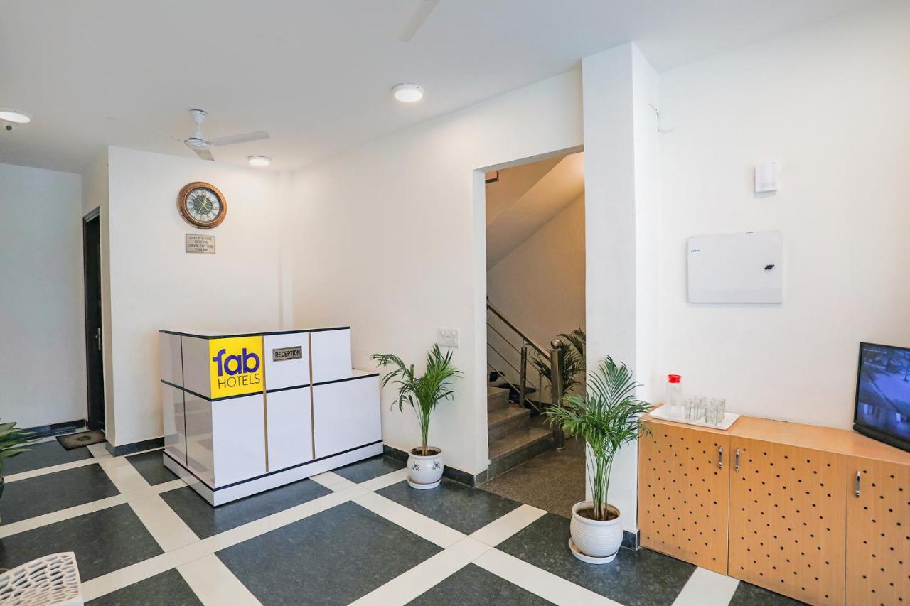 Fabhotel Ab Inn Huda City Center Ґурґаон Екстер'єр фото