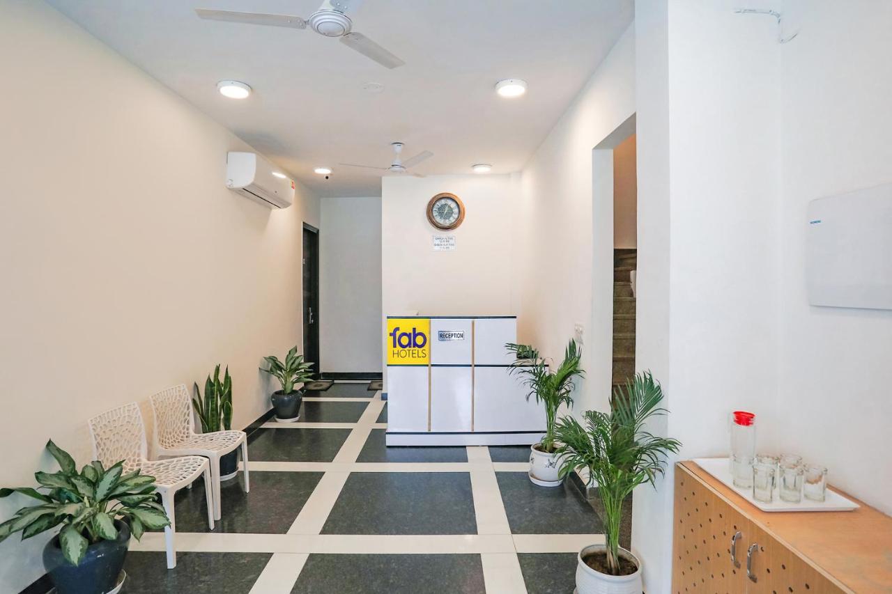 Fabhotel Ab Inn Huda City Center Ґурґаон Екстер'єр фото